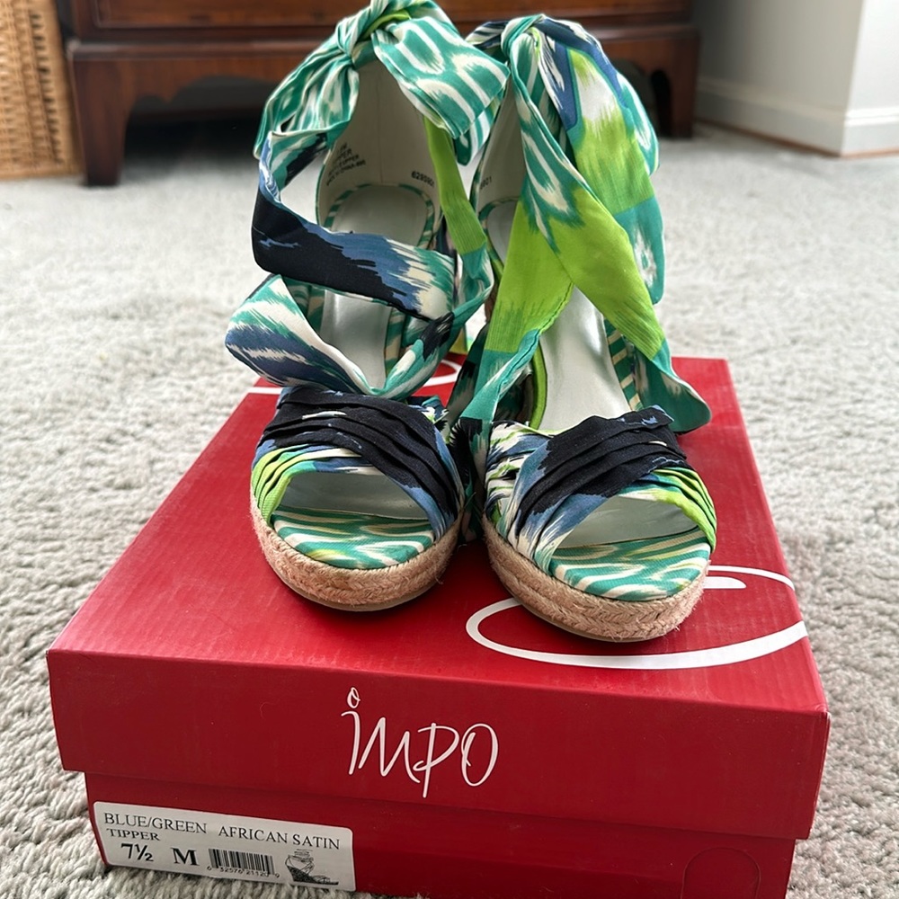 Women’s Tie- Up Espadrilles